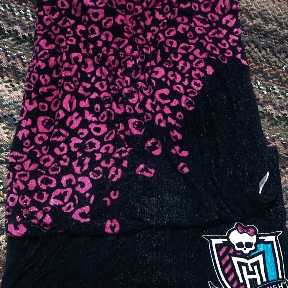 Pink Leopard Print 2-1 beach towel/bag with Logo Monster High